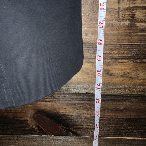 🧥 Classy Black Coat with faux leather and plaid interior - Picture 10 of 12